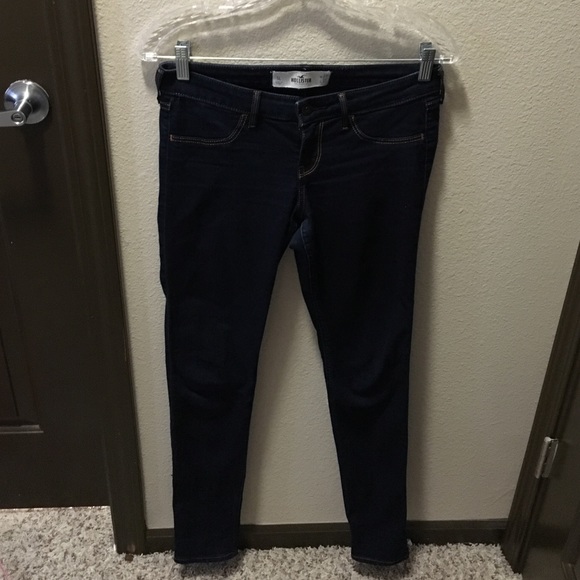 Dark wash jeggings