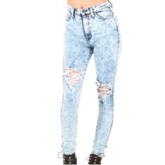 Traded! Nasty Gal jeans skinny distressed 💕