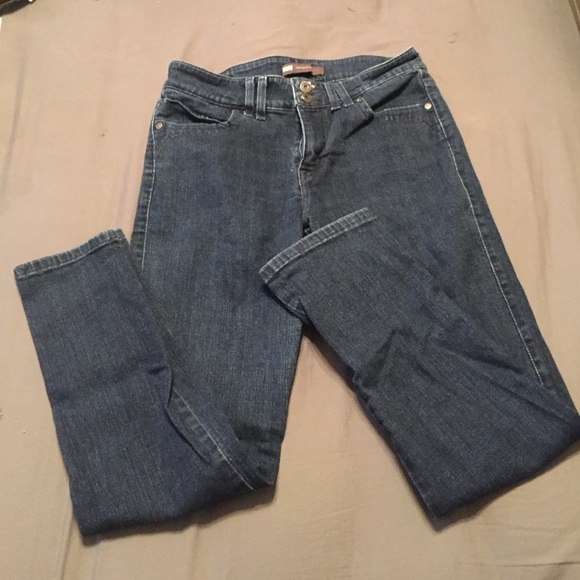 Levi's mid rise skinny jeans