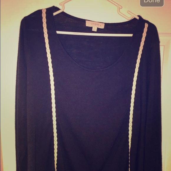 Umgee Brand Navy shirt.