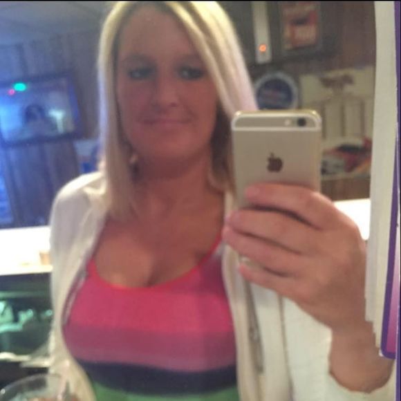 Meet your Posher, Lori - Picture 1 of 1
