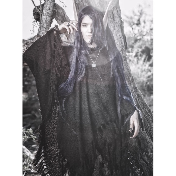 Hot Topic Sweaters - 🔮Oversized Hood Cloak Fringe Poncho Black Goth🆕 Hot Topic Sweaters - 🔮Oversized Hood Cloak Fringe Poncho Black Goth🆕