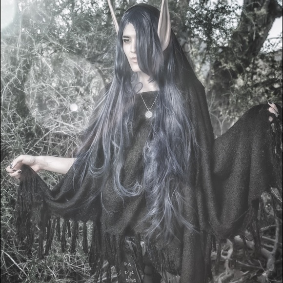 Hot Topic Sweaters - 🔮Oversized Hood Cloak Fringe Poncho Black Goth🆕 Hot Topic Sweaters - 🔮Oversized Hood Cloak Fringe Poncho Black Goth🆕