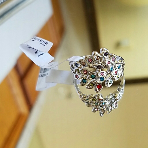 $$ Final price! Nwt multicolor peacock ring $$ - Picture 2 of 4