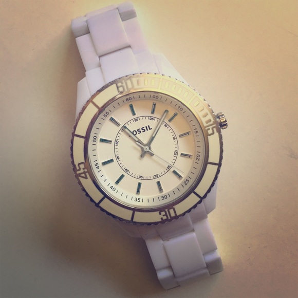 Fossil Jewelry - 🎉SALE! White Fossil watch🎉