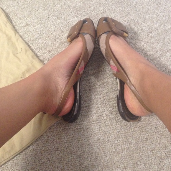 Burberry sling back flats size 5 - Picture 4 of 4