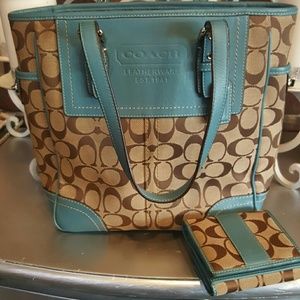 LIKE NEW COACH SET