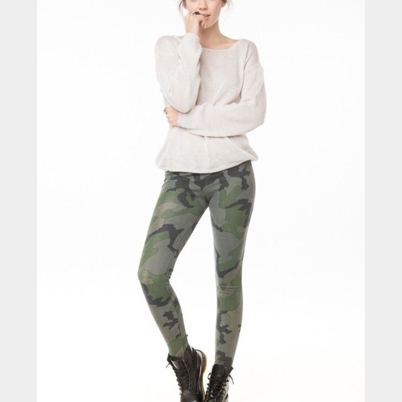 Brandy Melville Army jeans - Picture 1 of 1