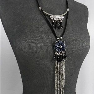 Deco flower & tassel necklace