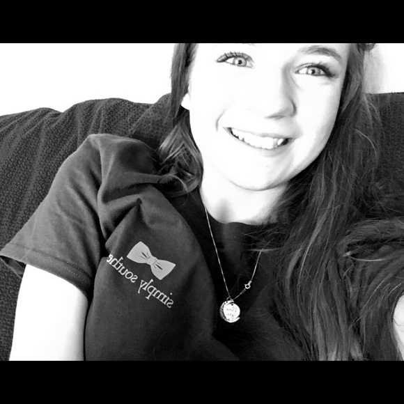 Meet your Posher, Lauren