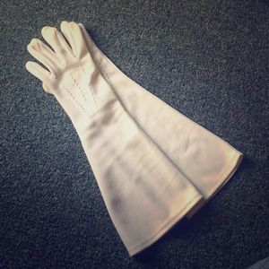 White dressy gloves