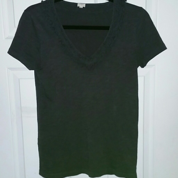 J CREW RUFFLE ACCENT AROUND V NECK DARK GREY EUC