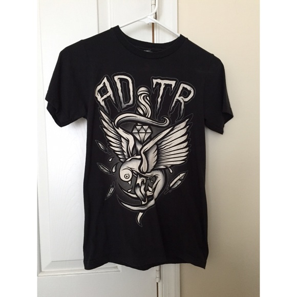 ⭐️SOLD LOCALLY⭐️A Day to Remember band tee