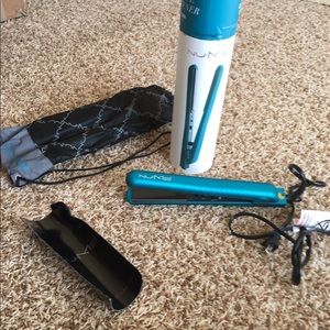 Nume flat Iron brand New