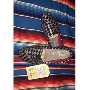 Silver Houndstooth Toms