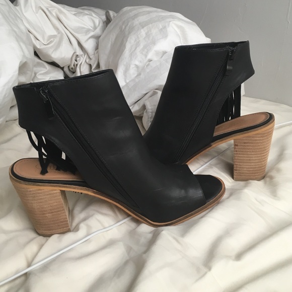 Black open toed bootie. Worn once. Black leather - Picture 2 of 3