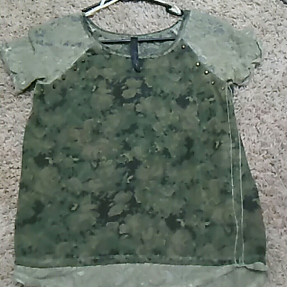 Short sleeve shirt