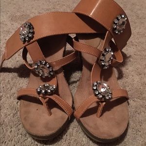 Fun wedges