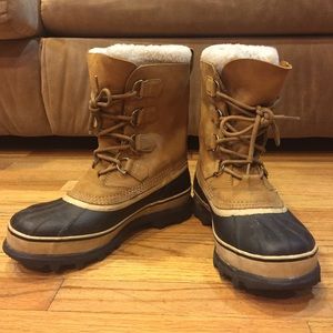 Sorel Caribou like new boots