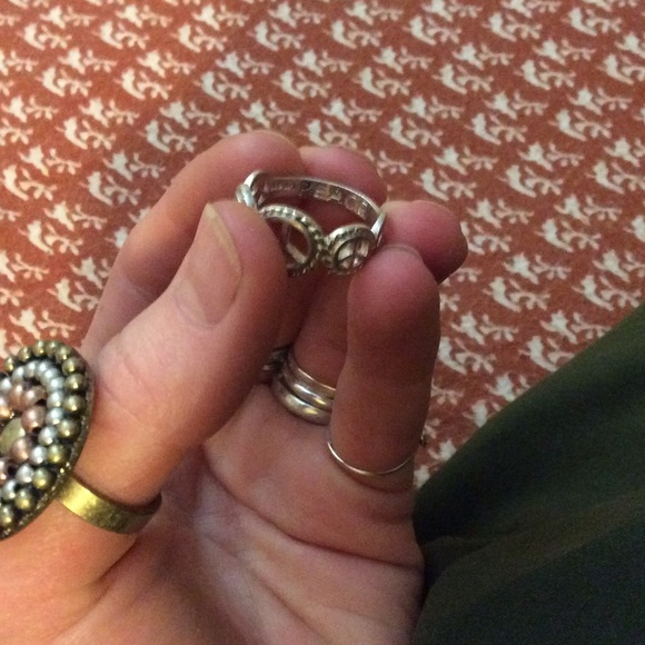 Sterling silver peace ring - Picture 2 of 2