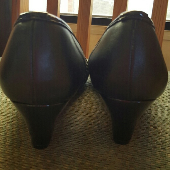 ❎SOLD❎Super cute black shoes! - Picture 3 of 4