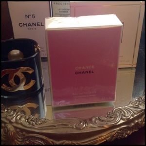 CHANEL "Chance" Fragrance