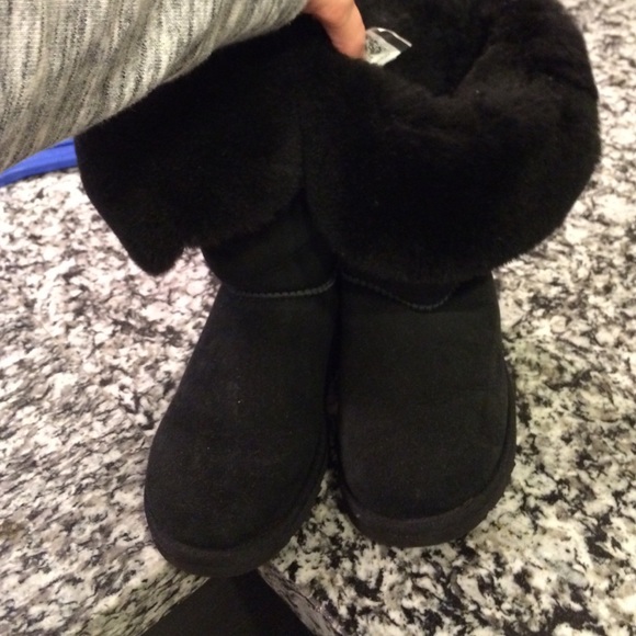 UGG®
'Bailey Button Triplet' Boot (Women)