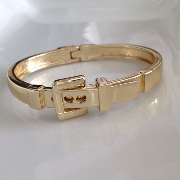 Gold Buckle Bracelet - Picture 2 of 3
