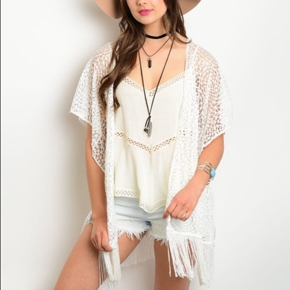 ✨LAST ONE✨White Netted Fringe Kimono - Picture 2 of 4
