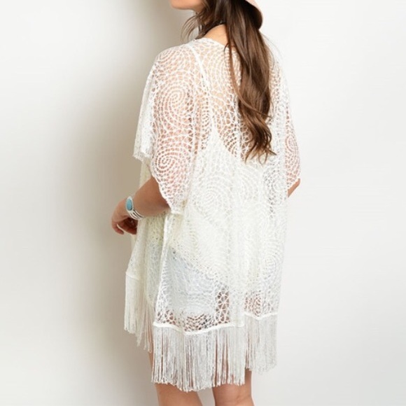 ✨LAST ONE✨White Netted Fringe Kimono - Picture 3 of 4