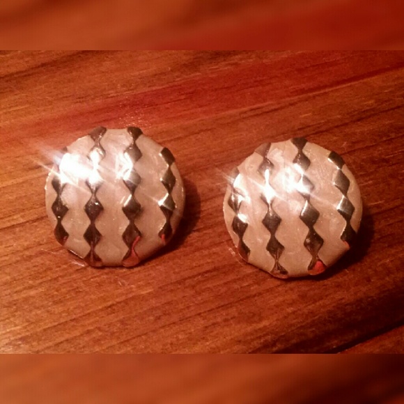 Vintage 1960s Enamel Gold & Peach Pierced Earrings