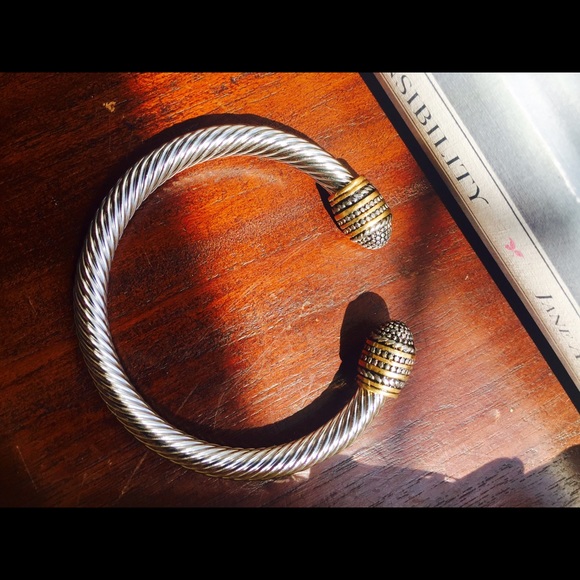 ~SOLD~ Designer Cable Bracelet ~ New - Picture 2 of 3