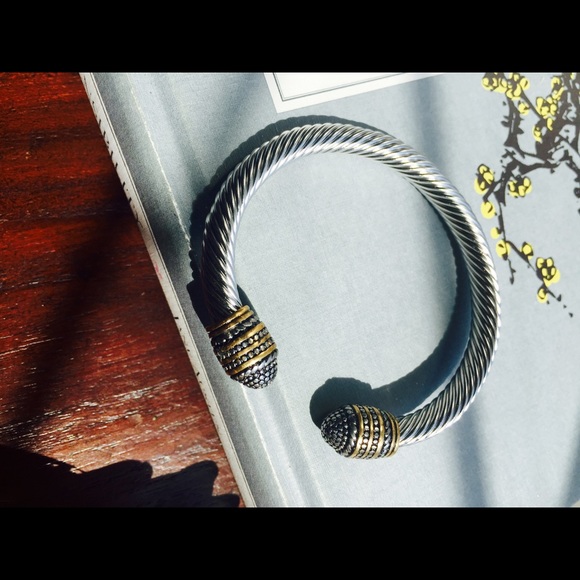 ~SOLD~ Designer Cable Bracelet ~ New - Picture 3 of 3