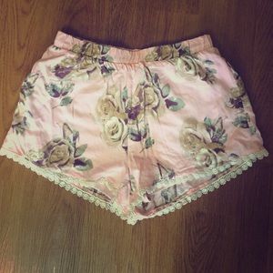Pink Pom shorts with flowers
