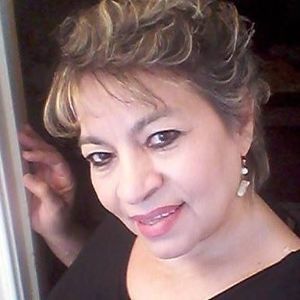 Meet your Posher, Adela