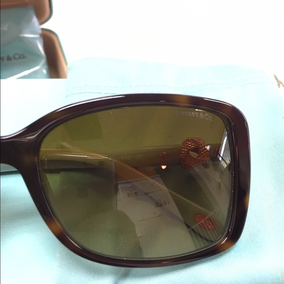 polarized Tiffany & Co. sunglasses. - Picture 2 of 4