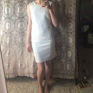 Carmen Marc Valvo / Textured shift dress
