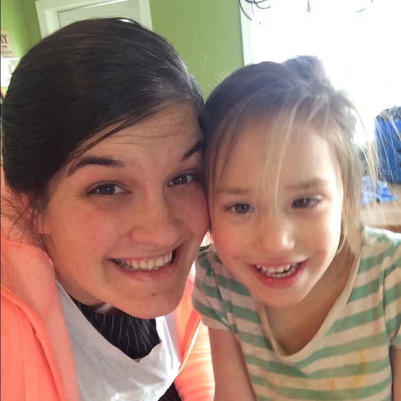 Meet your Posher, Andrea - Picture 1 of 1