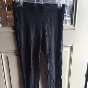 Victoria's Secret PINK yoga leggings.