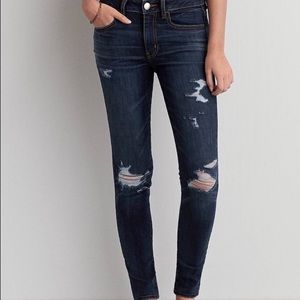 AE hi-rise denim x destroyed jeggings
