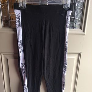 Black Victoria's Secret PINK yoga leggings.