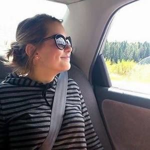 Meet your Posher, Becca