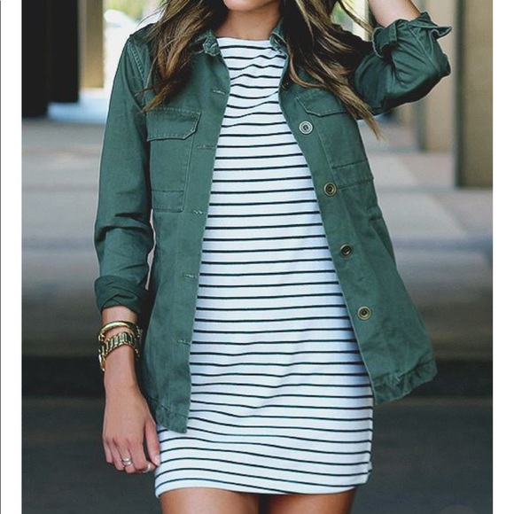 Perfect Dress Striped Dress With Statement Back - Picture 5 of 5