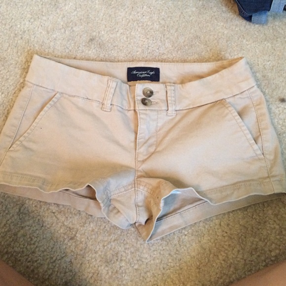 American Eagle Outfitters Pants - Khaki shorts