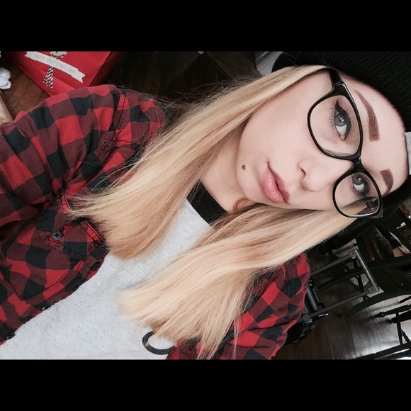 Meet your Posher, Chey - Picture 1 of 1