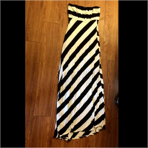 Black and White Stripped Maxi Dress