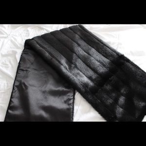 Black faux-fur shawl/scarf