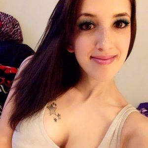 Meet your Posher, Desirae