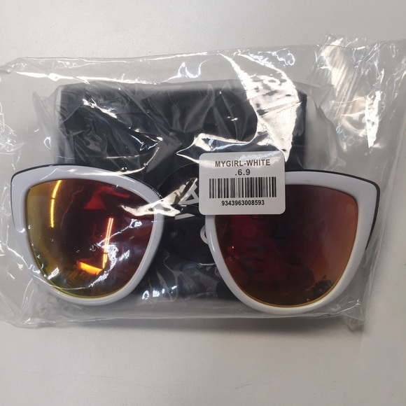 Quay my girl in white w/ orange mirror lens