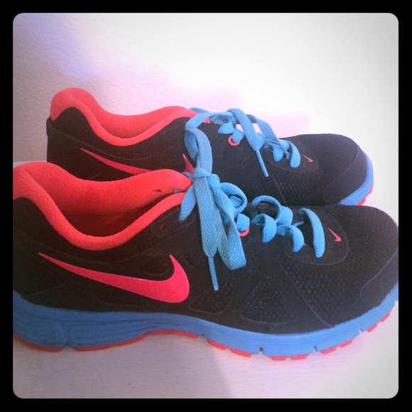 Nike Revolution 2 Women's Sneakers